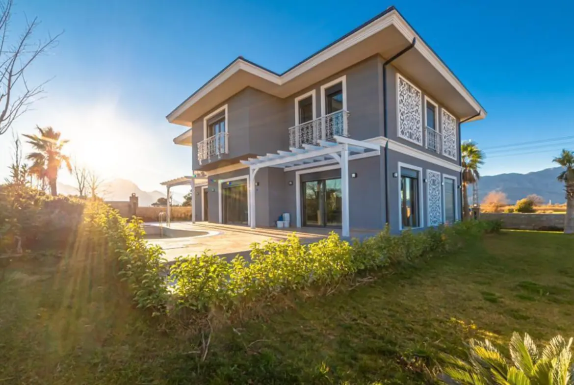 Stunning Antalya Villa with Smart Home Technology-1