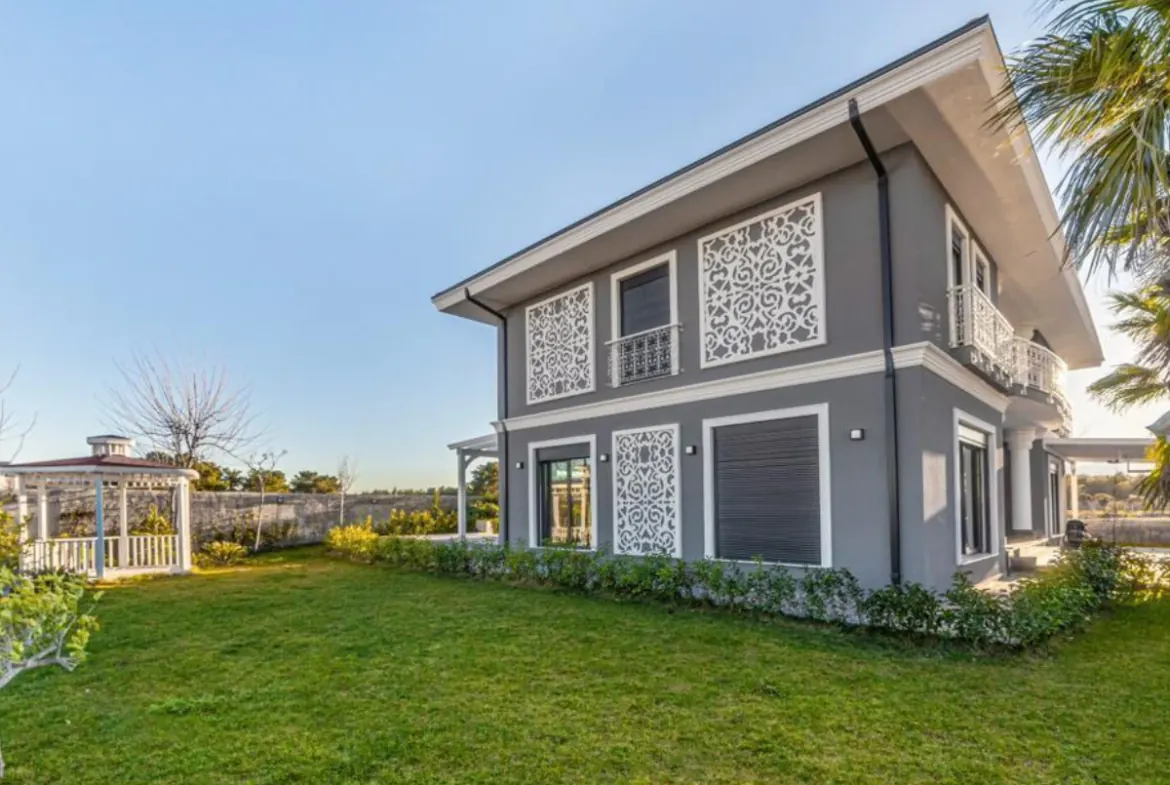 Stunning Antalya Villa with Smart Home Technology-2