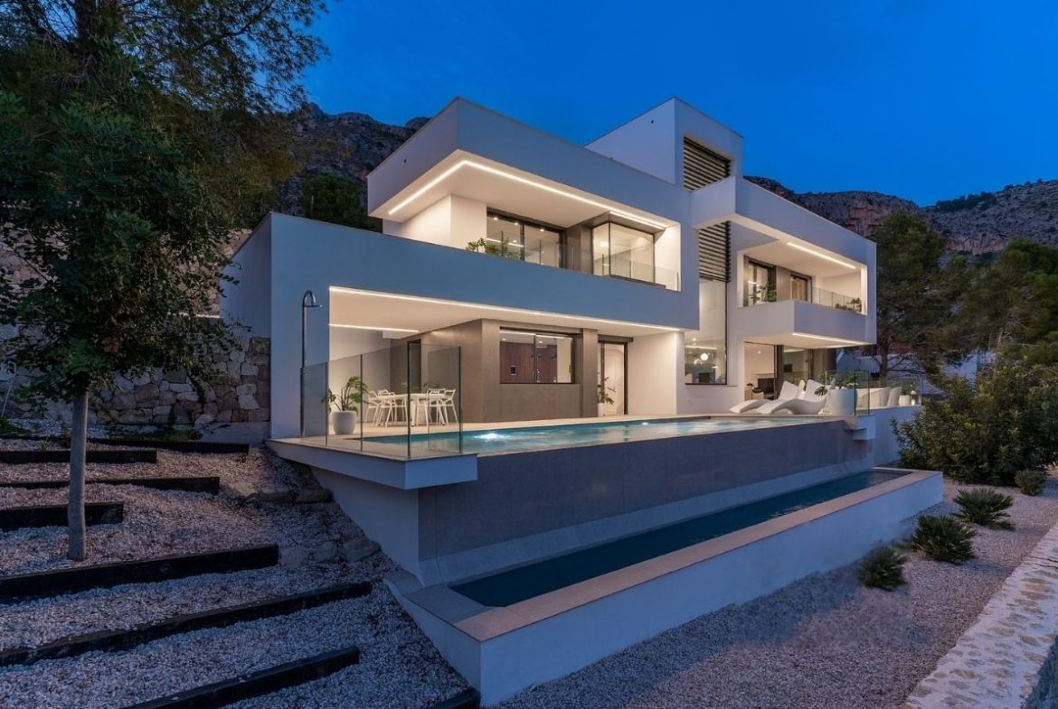Ready-to-Move Villas for Sale in Alicante with Sea View-2