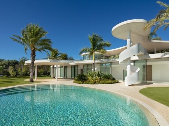 Golf Views One-Storey Villa in a Sough After Area in Casares-1