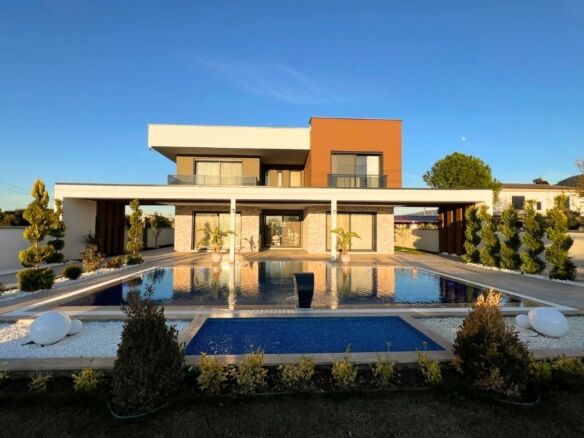 Didim Luxury Villa with Private Pool and Smart Home Design-1