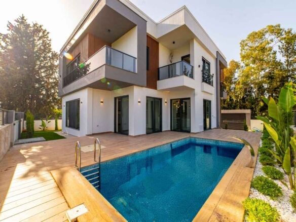 Döşemealtı Villa for Sale with Private Pool in Altınkale-1