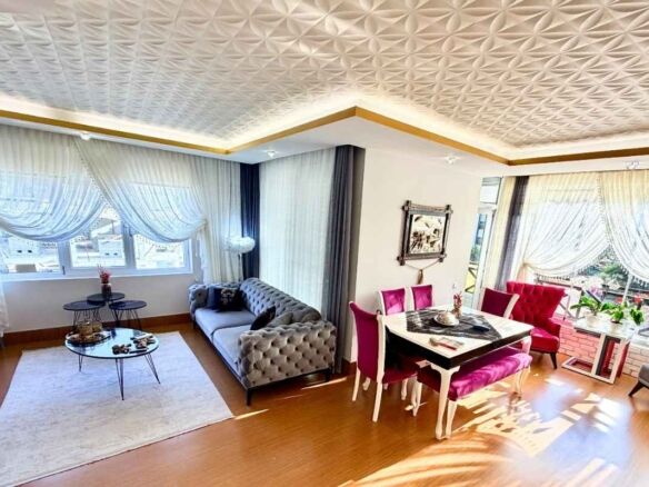 Uncali Duplex Apartment with Villa Style Privacy and Full Renovation-1